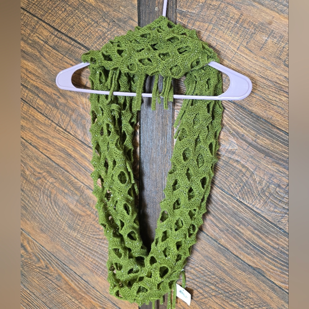 Elegant Olive Green Crochet Scarf Y2K Era NWT